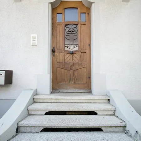 Zwei Im Jugendstilhaus Mit Garten Berna