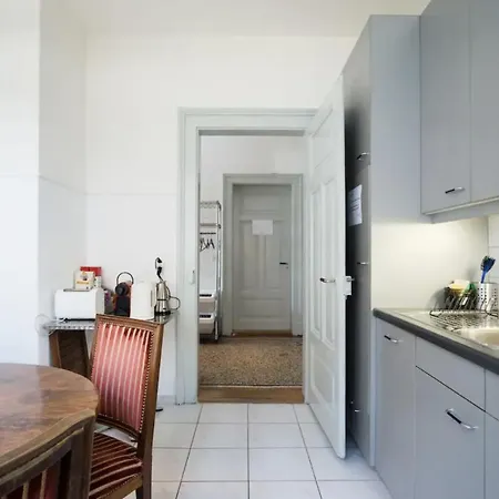 Habitación en casa particular Zwei Im Jugendstilhaus Mit Garten