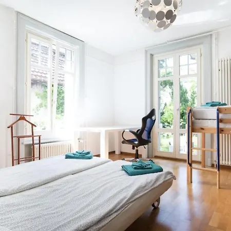 Zwei Im Jugendstilhaus Mit Garten * Berna