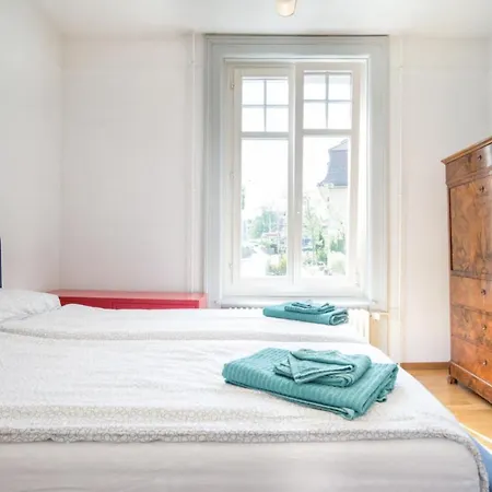 Zwei Im Jugendstilhaus Mit Garten *